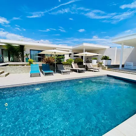 Les Poissons Rouges Frühstückspension Pérols